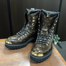 ルイヴィトン アウトランドライン モノグラムグレーズ アンクルブーツ 買取実績です。