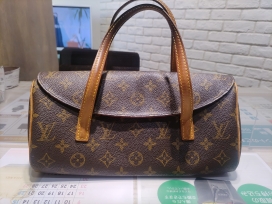 ルイヴィトンのモノグラム ソナチネの買取実績です。