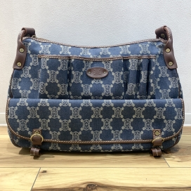 セリーヌのマカダム柄 デニムショルダーバッグの買取実績です。