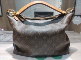 ルイヴィトンのモノグラム シュリPMの買取実績です。