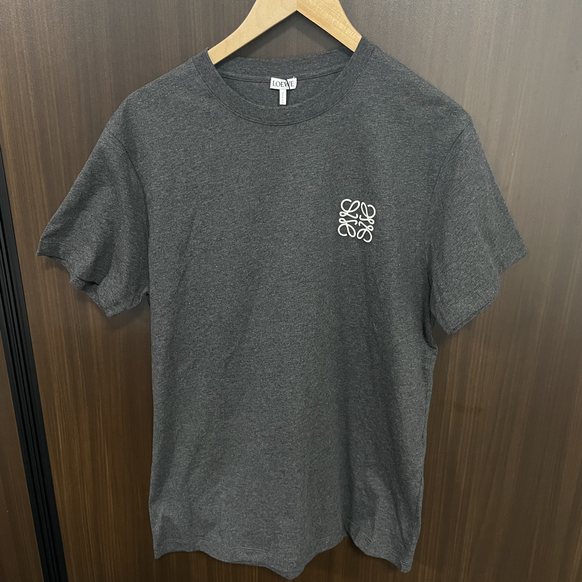 ロエベのチャコールグレー アナグラム Tシャツ H526Y22X31の買取実績です。