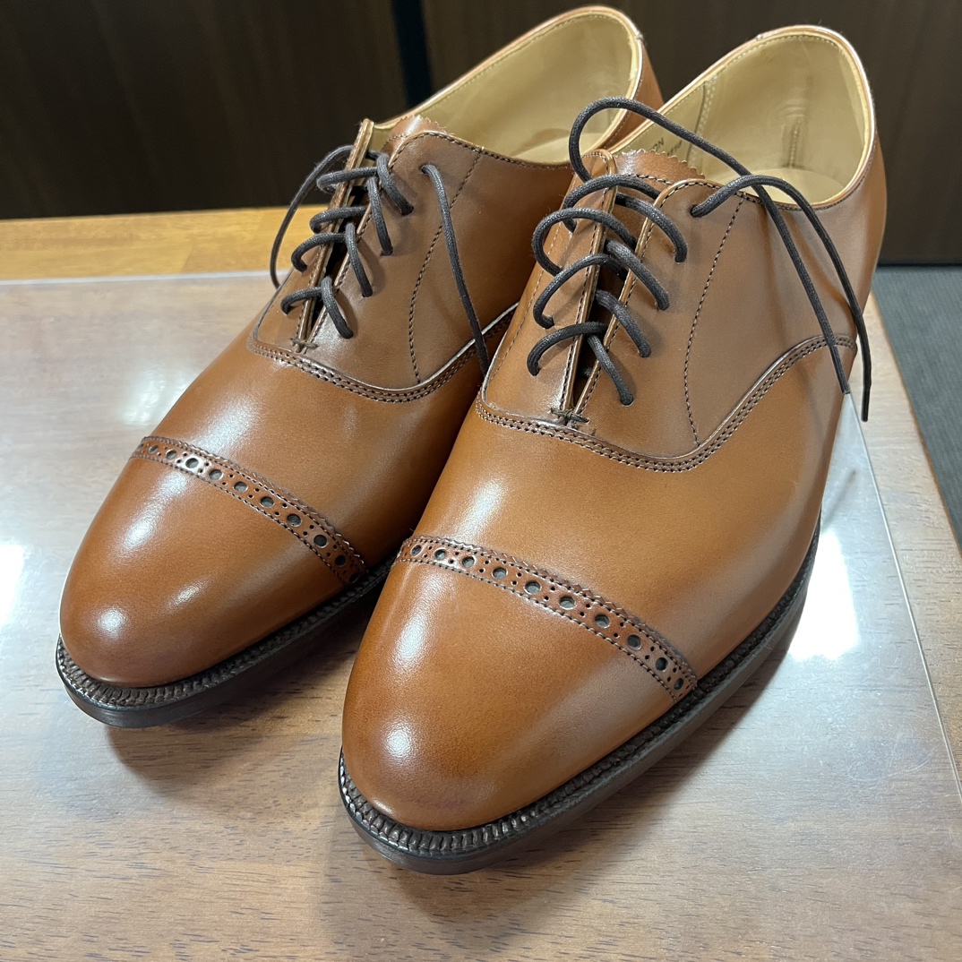 クロケット&ジョーンズのBURLINGTON/バーリントン タン クォーターブローグ パンチドキャップトゥシューズの買取実績です。