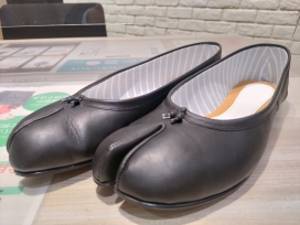 メゾンマルジェラの21AW S58WZ0042  タビ バレエフラットシューズの買取実績です。