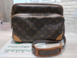 ルイヴィトンの90年代 モノグラム ナイルの買取実績です。