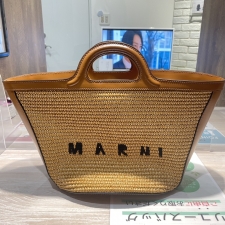 浜松入野店で、マルニのTROPICALIA SMALLの2WAYショルダーバッグを買取いたしました。状態は綺麗な状態の中古美品です。