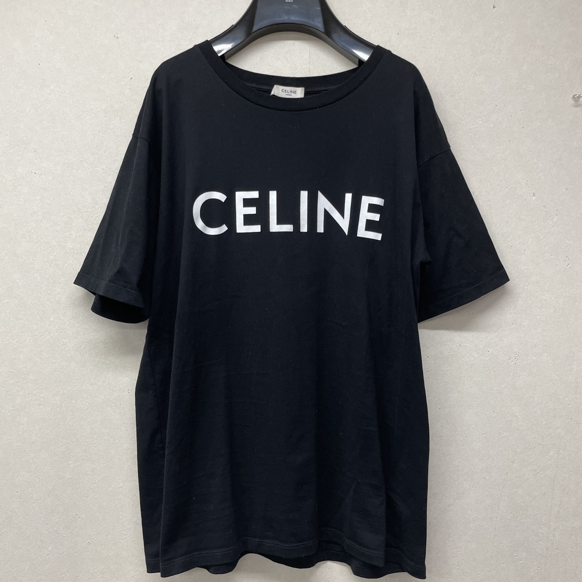 セリーヌのブラック ロゴルーズTシャツ 2X764671Qの買取実績です。
