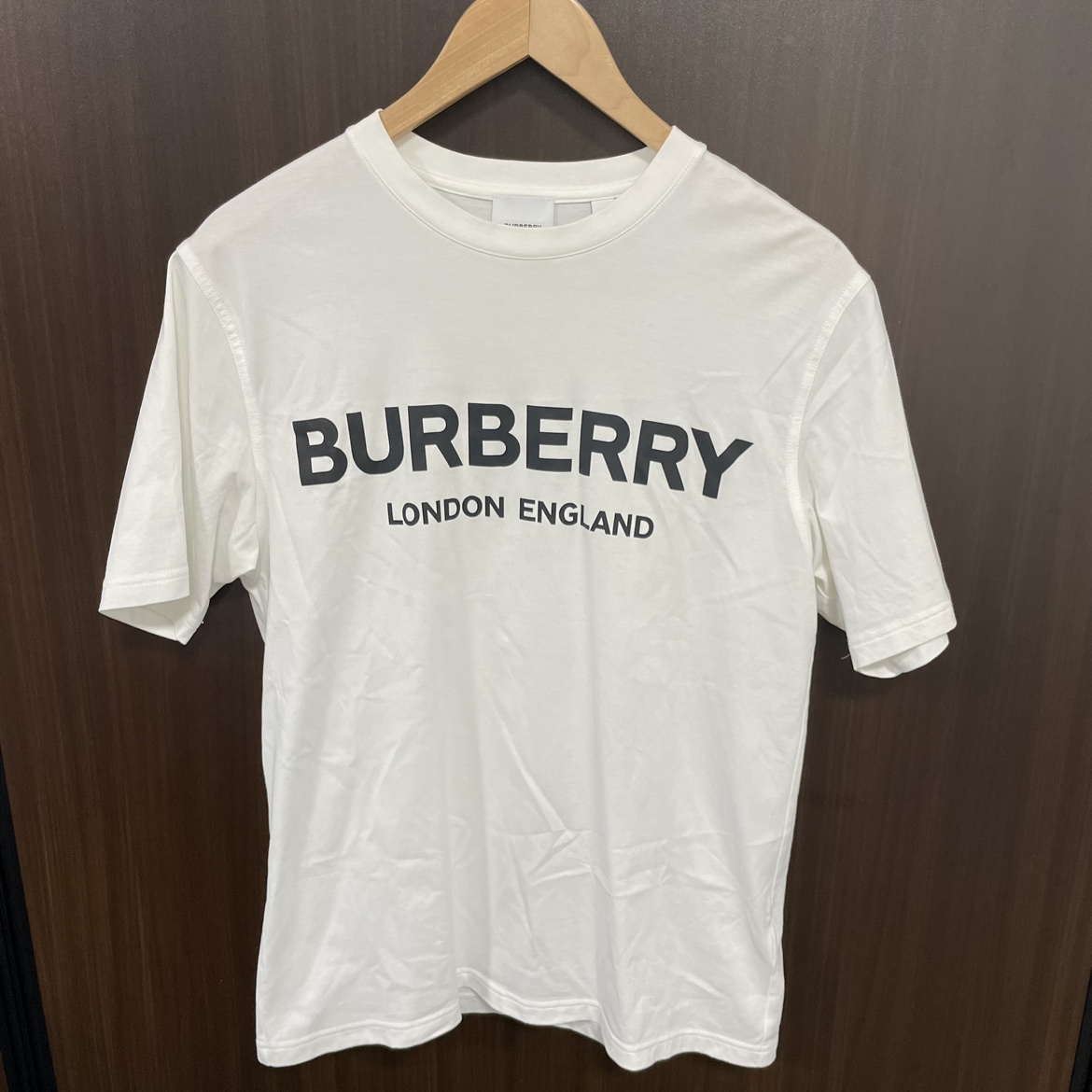 バーバリーの8026017 LETCHFORD 白 ロゴプリント クルーネックTシャツの買取実績です。
