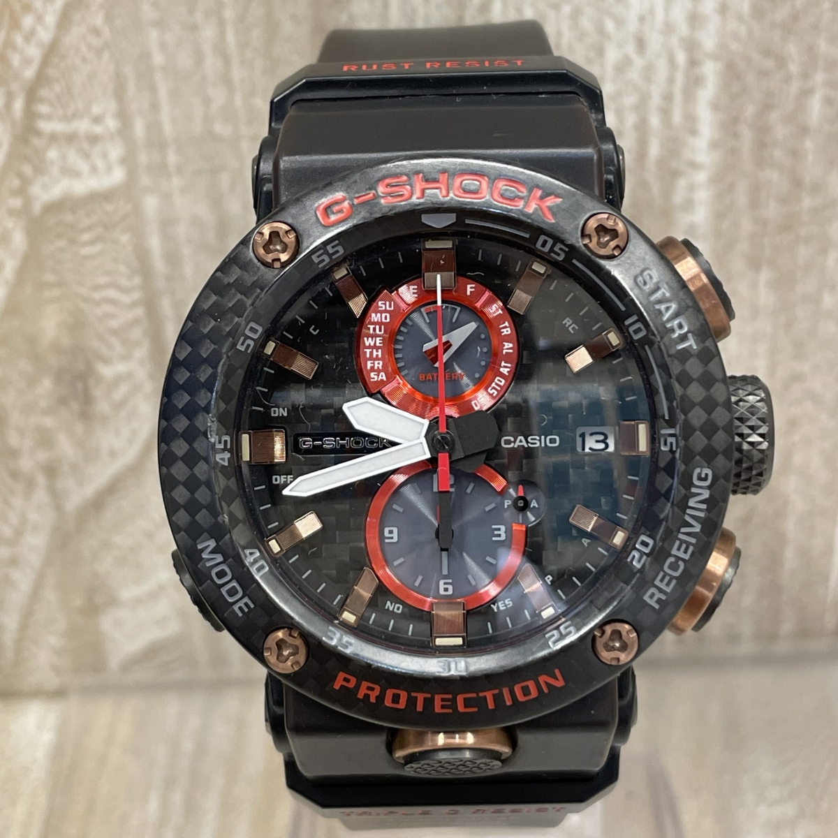 G-SHOCKのブラック×レッド GWR-B1000X-1AJR マスターオブG グラビティマスター カーボンコア構造 腕時計の買取実績です。