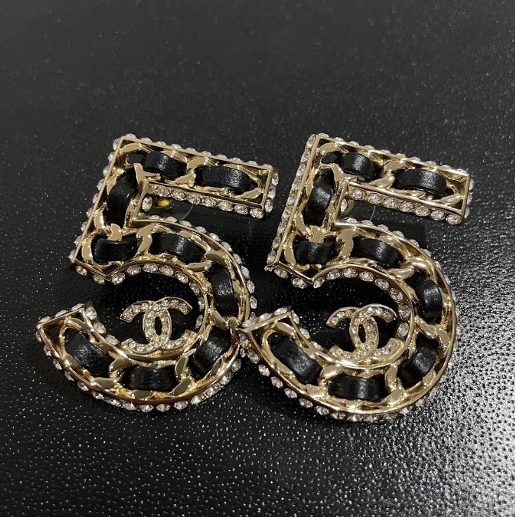 エコスタイル浜松入野店で、シャネルのB23のココマーク×No.5のライン