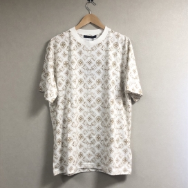 ルイヴィトンの2023年SSモデル モノグラムコットンTシャツ 1ABJEAの買取実績です。