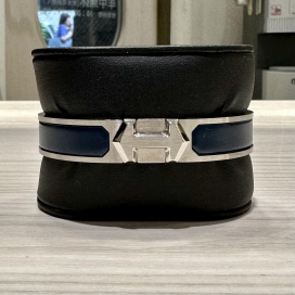 エルメスのステンレススチール マリン スーパーH バングルの買取実績です。