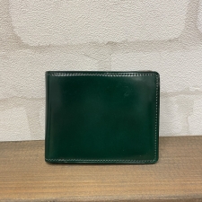 銀座本店でココマイスターのグリーンプラネット、マイスターコードバンシリーズのラスティ2つ折り財布/45014703を買取ました。状態は若干の使用感がある中古品です。