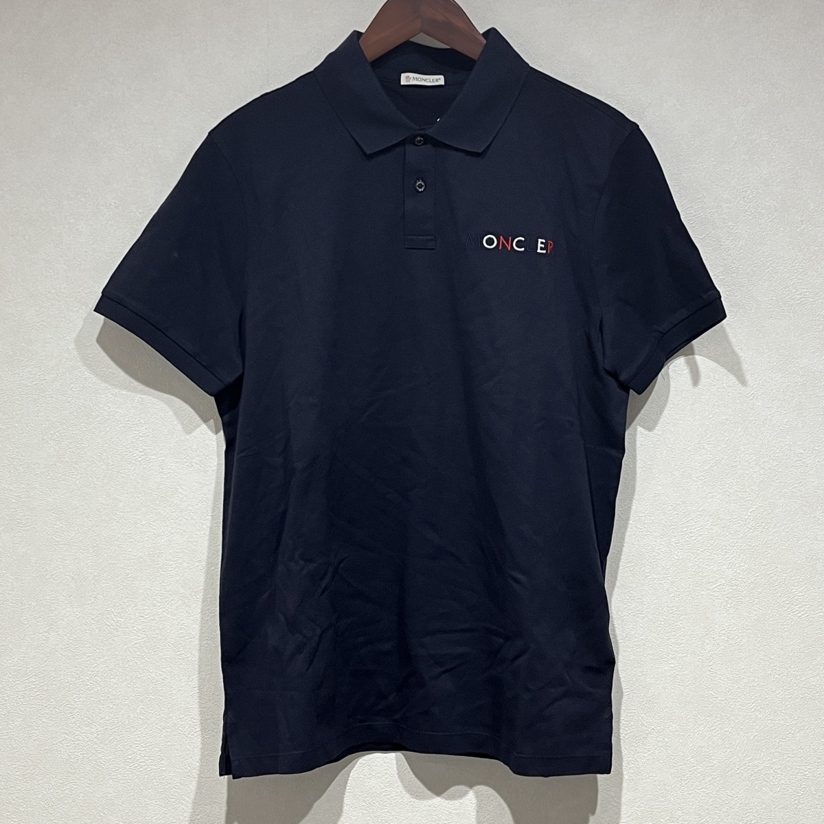 モンクレールの21年 ネイビー SS-POLO コットン ポロシャツの買取実績です。