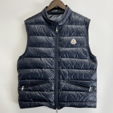 モンクレール 18年製 ネイビー GUI GILET ダウンベスト 買取実績です。