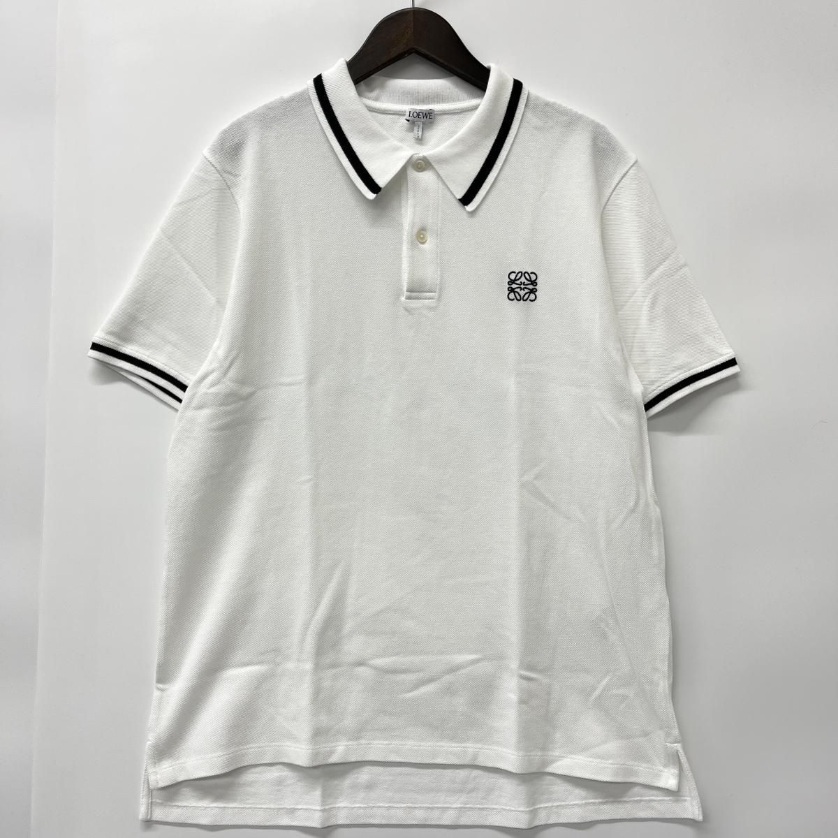 ロエベのH526Y26J04 アナグラム 刺繍 ポロシャツ ホワイトの買取実績です。