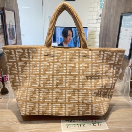 フェンディのライトブラウン 8BH401 AL9O カシミヤ トートバッグの買取実績です。