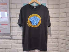 ヴェルサーチェ A88653 MEDUSA AMPLIFIED EMBROIDERED メデューサ Tシャツ 買取実績です。