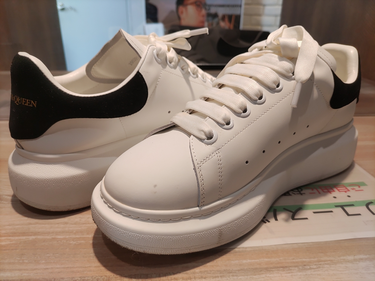 アレキサンダーマックイーン オーバーサイズドスニーカー 安