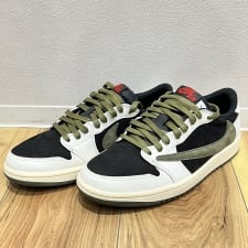 ナイキ ×トラヴィス・スコット エアジョーダン1LOW スニーカー オリーブ DZ4137-106 買取実績です。