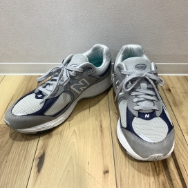 ニューバランスの×ディスイズネバーザット グレースニーカー M2002RTHの買取実績です。