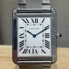 神戸三宮店にて、カルティエのタンクソロLM・W5200014という名の腕時計を高価買取いたしました。状態は使用感が強いお品物です。