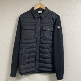 モンクレールのMAGLIONE TRICOT CARDIGAN ナイロン×ニット ブルゾンの買取実績です。