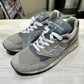 ニューバランスのグレー U998GR スニーカーの買取実績です。