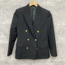 銀座本店で、セリーヌのSHORTJACKET IN DIAGONAL WOOLジャケットの2V687092Dを買取いたしました。状態は若干の使用感がある中古品です。