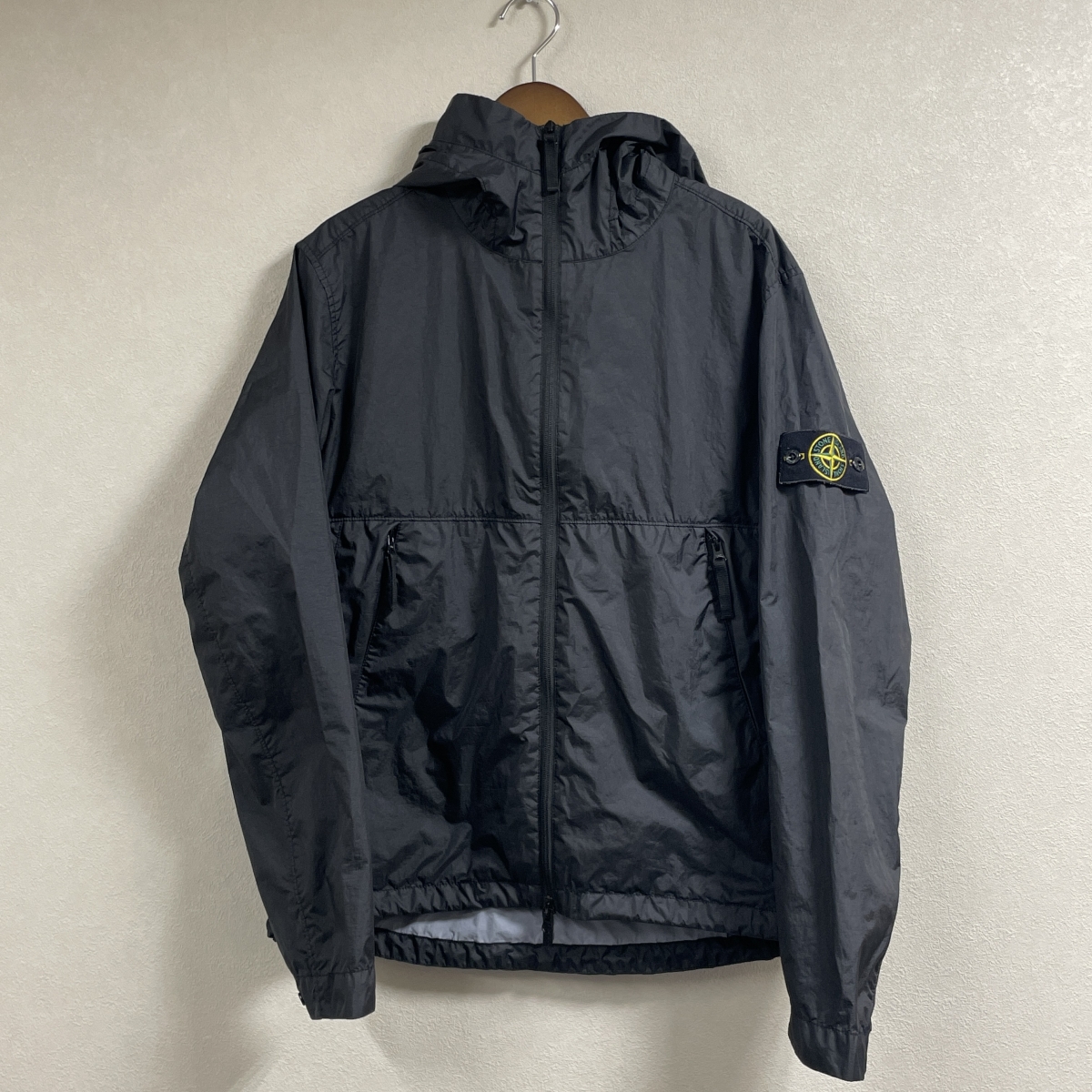 神戸三宮でストーンアイランドを買取。ナイロンジャケット