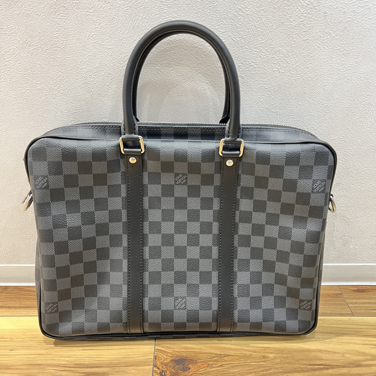 極美品 ルイヴィトン ダミエグラフィット ポルト ドキュマン ジュール