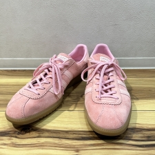 アディダス GlowPink Bermuda スエードスニーカー GY7386 買取実績です。