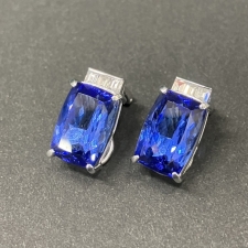 タンザナイト k18 タンザナイト 12.41ct D0.314ct イヤリング 買取実績です。