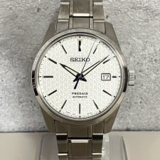 銀座本店で、セイコーのcal.6R35-00V0を搭載している自動巻き腕時計のプレサージュSARX075を買取いたしました。状態は若干の使用感がある中古品です。