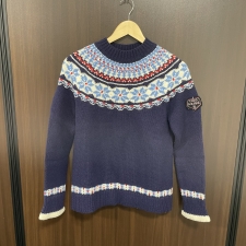 心斎橋店で、シャネルのノルディック柄のウールニットセーターを買取しました。状態は若干の使用感がある中古品です。
