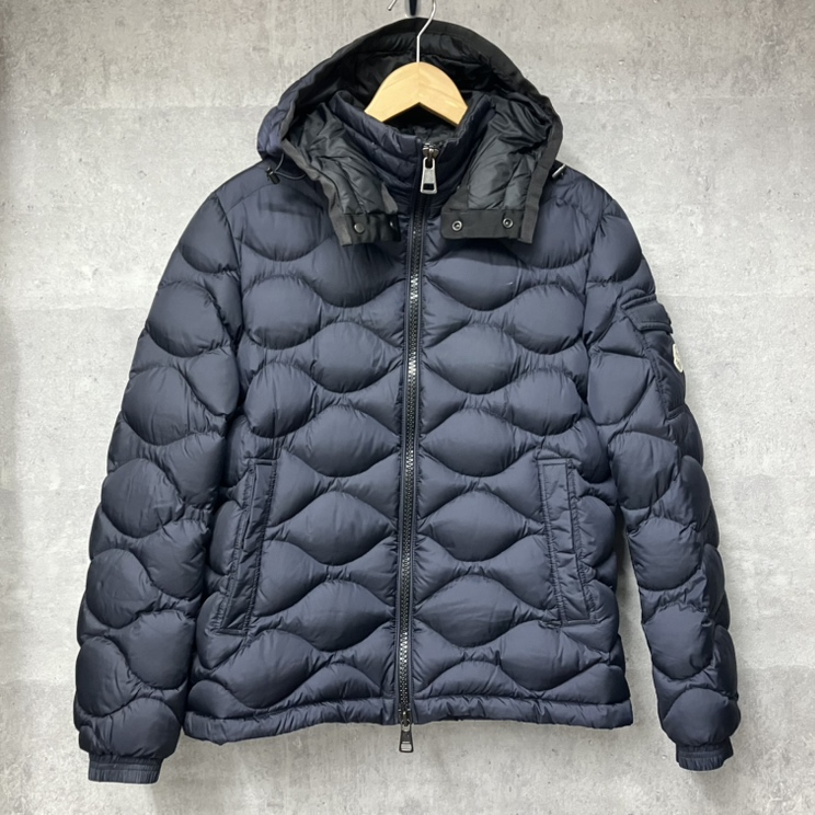 モンクレールを銀座で買取。キルティングダウンジャケットの