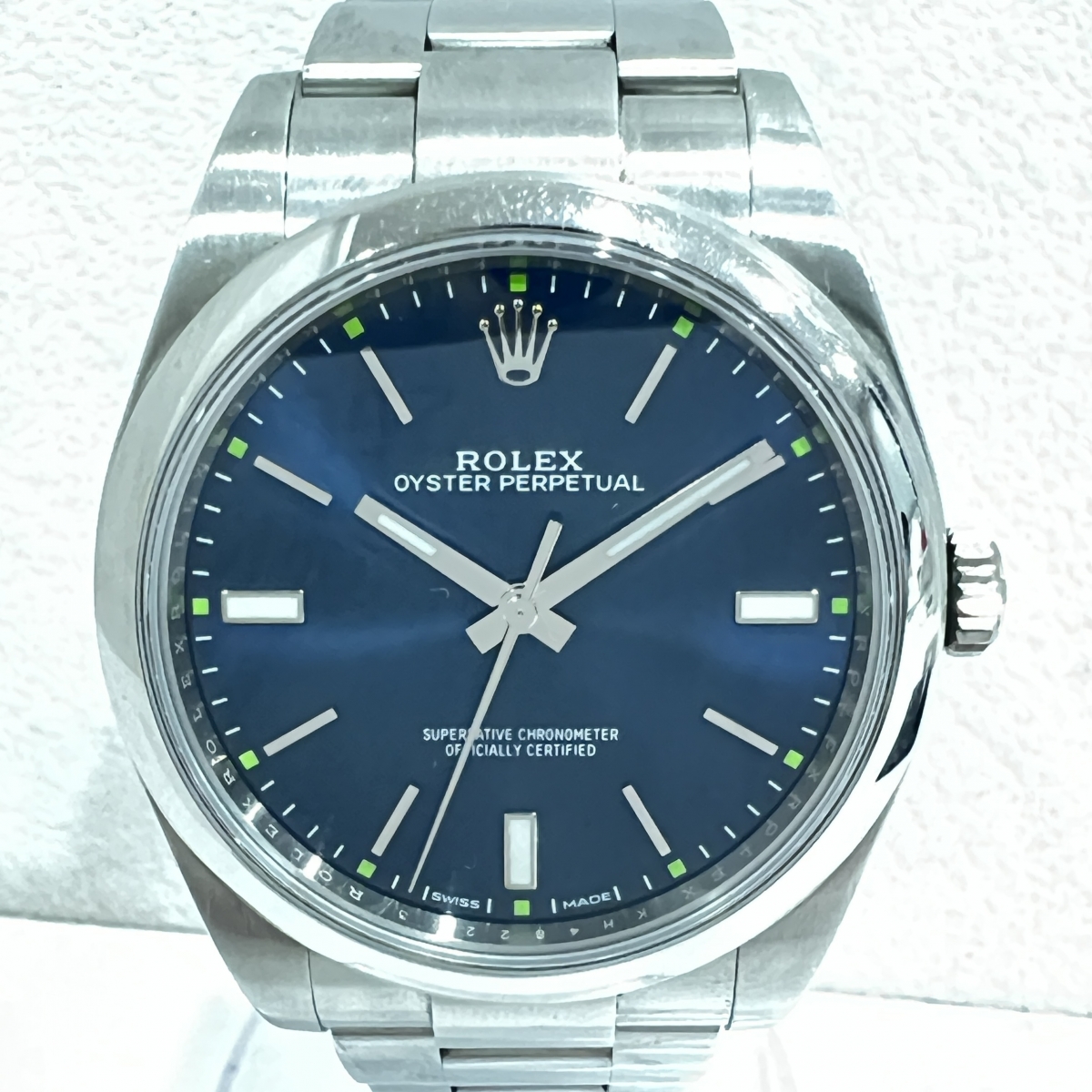 ロレックスの114300 オイスターパーペチュアル ネイビー文字盤 自動巻き腕時計の買取実績です。
