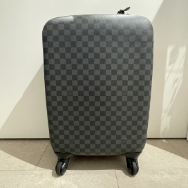 ルイヴィトンのダミエグラフィット N23005 ゼフィール55 キャリーバッグの買取実績です。