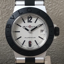 神戸三宮店で、ブルガリのアルミニウムのクオーツ腕時計、AL29TAを買取ました。状態は綺麗な状態の中古美品です。