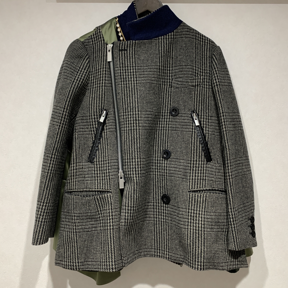 サカイの20AW グレンチェック パールネックレス付き ドッキングジャケット 20-05330の買取実績です。