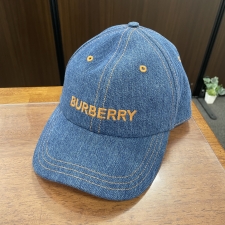 バーバリー デニム エンブロイダリーロゴ ベースボールキャップ 8070766 買取実績です。