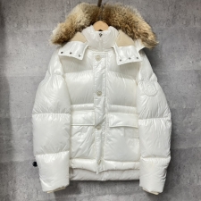 モンクレール ファー付き ダウンジャケット ARMORICANO SHORT PARKA 買取実績です。