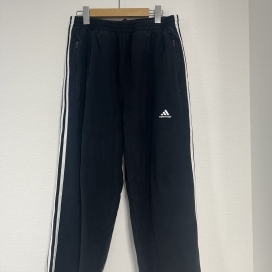 バレンシアガのアディダスコラボ トラックパンツ 723912の買取実績です。