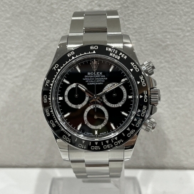 ロレックスのコスモグラフ デイトナ 黒文字盤 126500LNの買取実績です。