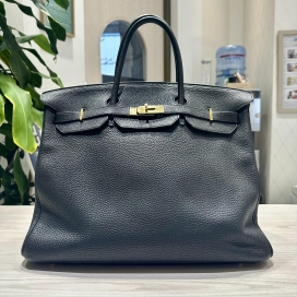 エルメスのノワール ゴールド金具 トゴ バーキン 40 ハンドバッグの買取実績です。