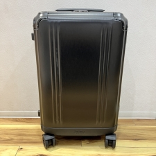 浜松入野店でゼロハリバートンの4輪クラシックアルミニウム33Lのスーツケースを買取しました。状態は綺麗な状態の中古美品です。