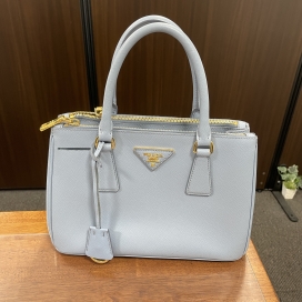 プラダのガレリア サフィアーノ 2WAYバッグ BN2316の買取実績です。