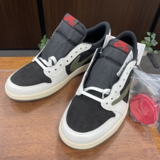 ナイキ DZ4137-106 ×TRAVIS SCOTT WMNS AIR JORDAN1 LOW 27cm 買取実績です。