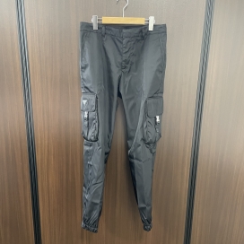 プラダのブラック ReNylonパンツ SPH130S211の買取実績です。