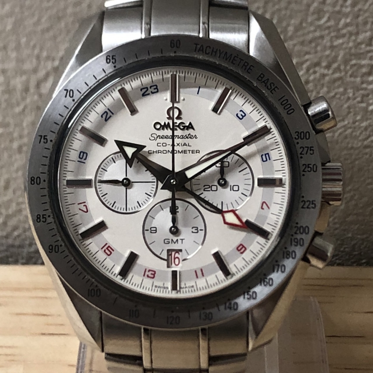 オメガのスピードマスター・ブロード・アロー 3581.30.00 GMTコーアクシャル 自動巻き腕時計 ステンレスの買取実績です。