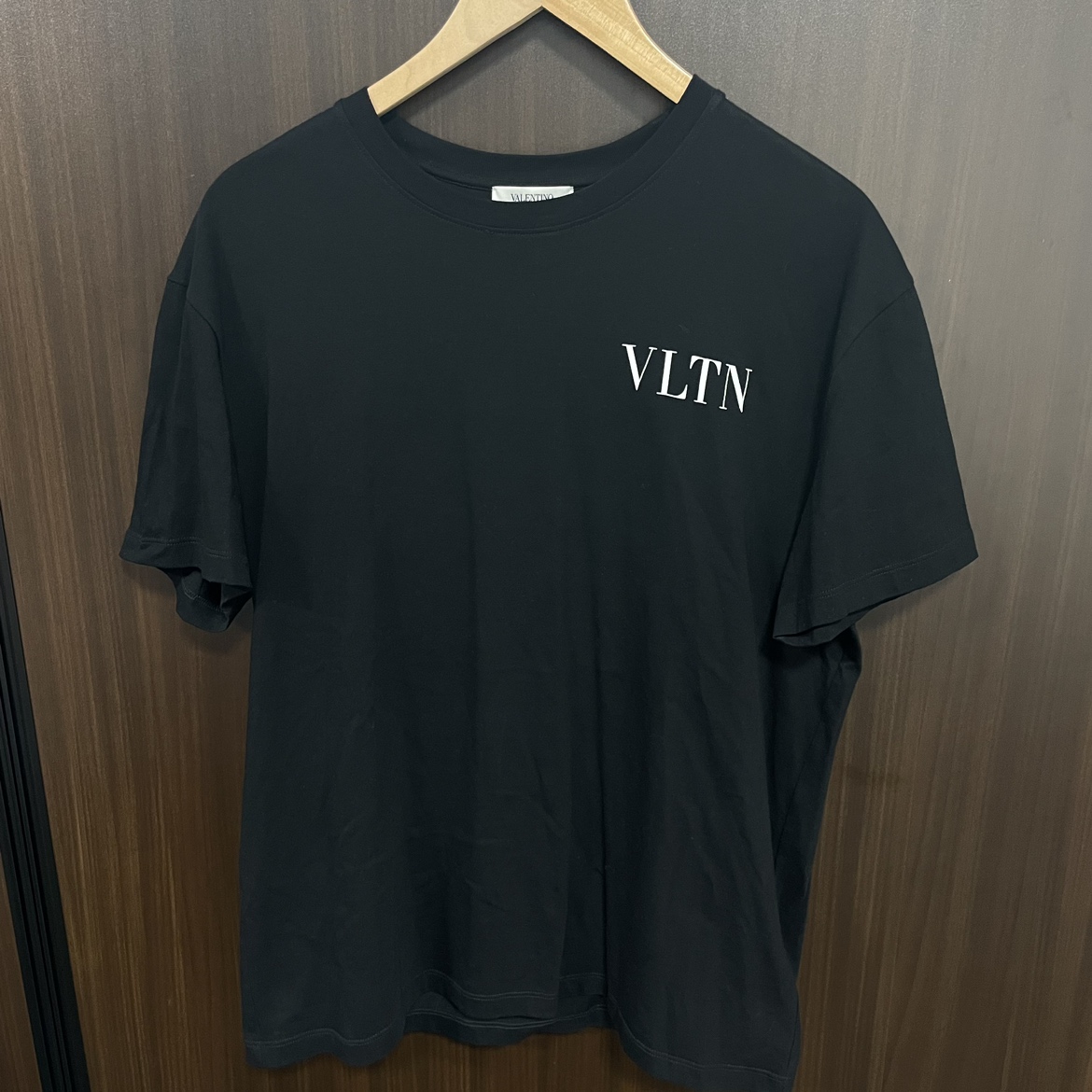 ヴァレンティノのブラック ロゴTシャツ VV3MG10V72Hの買取実績です。